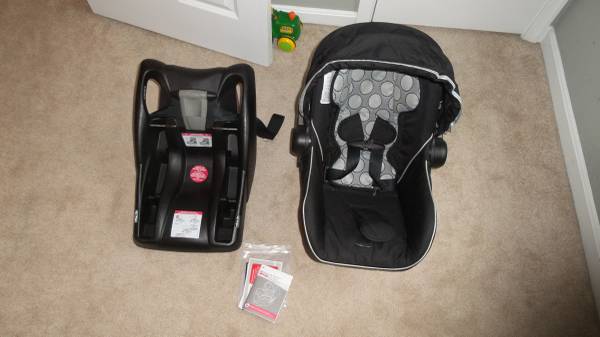 Britax B Safe Infant Car Seat amp 1 Base