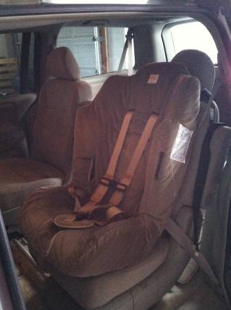 Britax Husky 5 point car seat forward facing 22