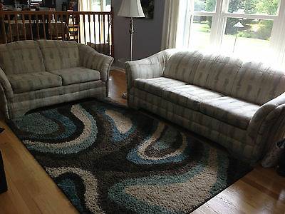 BROYHILL COUCH AND LOVESEAT (SOFA QUEEN SLEEPER) SOUTH JERSEY PICKUP O