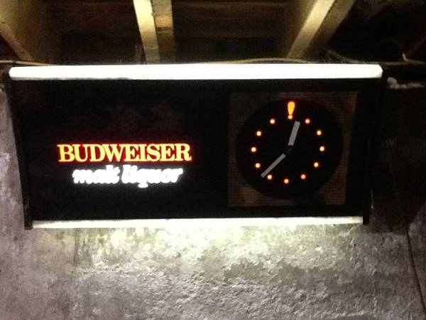 Budweiser Light Up Clock,Schlitz Sign amp Busch Beer Pool Table Light