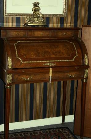 Burled amp Solid Mahogany Louis XV style Cylinder Roll Top Desk