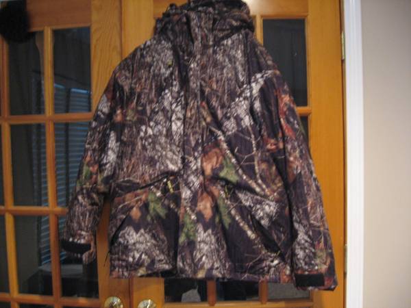 CABELAS HUNTING PARKA AND BIBS