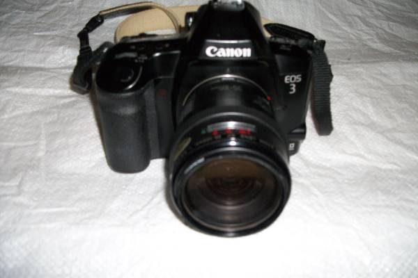 Cannon E0S3 Professsional 35 mm Camera accessories