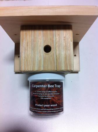 Carpenter Bee Traps   Buy 4 get 1 free