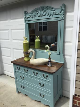 Changing tabledresser with mirror