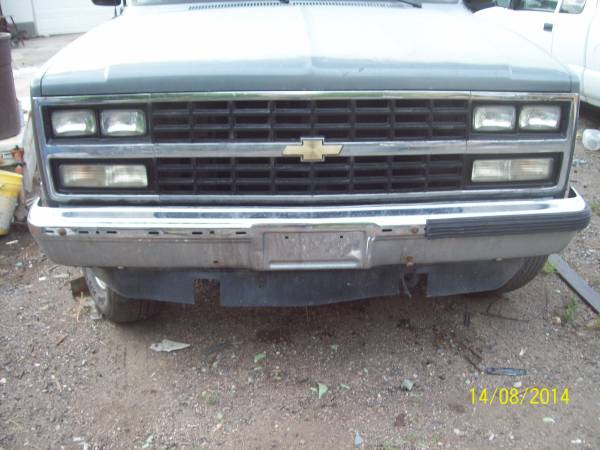 Chevy Suburban front bumper..89