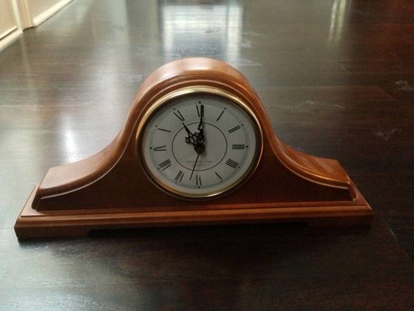 Classic Beautiful Oak Westminster Chime Quartz Mantel  Table Clock