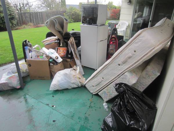 CLEAN UP amp TRASH  Garbage  JUNK REMOVAL Hauling TODAY, AFFORDABLE (Portland, Vancouver)