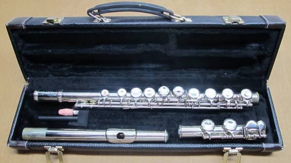 C.M.T Flute with case