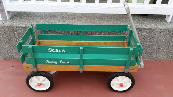 Collectible Vintage 1972 SEARS Wooden Stake Side Rail Pull Wagon