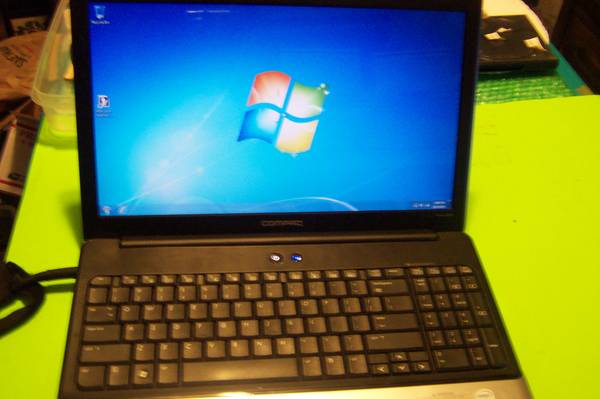 COMPAQ PRESARIO Laptop, needs work