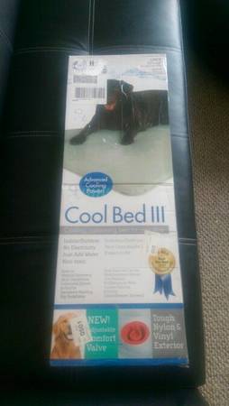 Cooling cushioning bed for your dog (Green hills)