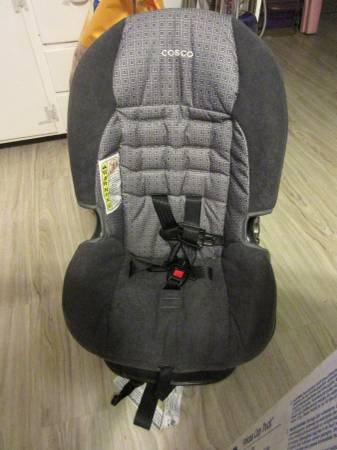 Cosco Gray Car Seat for toddler (Like New)