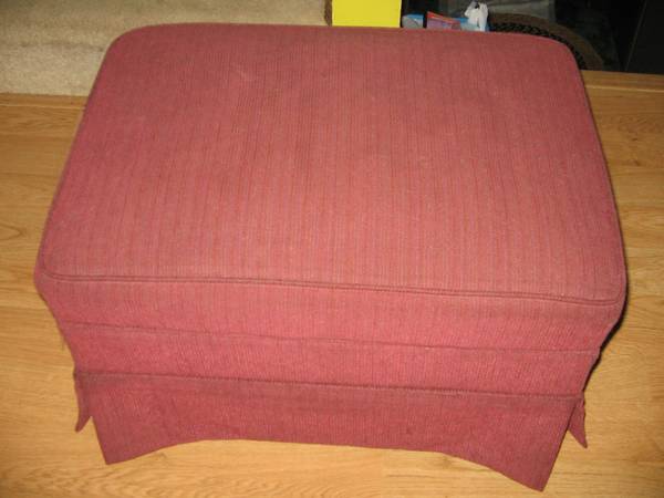 Couch Ottoman In excellent shape