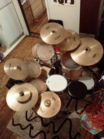 Custome 6 piece Drum set for sale.
