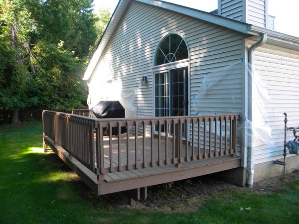 DECK REFINISHING (LAKE COUNTY)