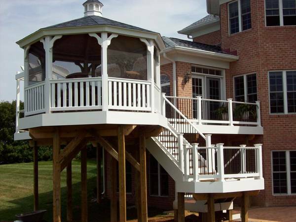 Deck specialist for repairs or resurfacing facelifts (CarrBaltHowFrederick counties)