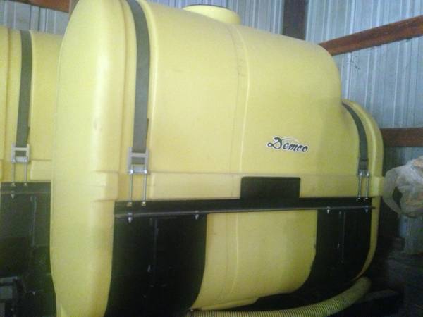 DEMCO SADDLE TANKS