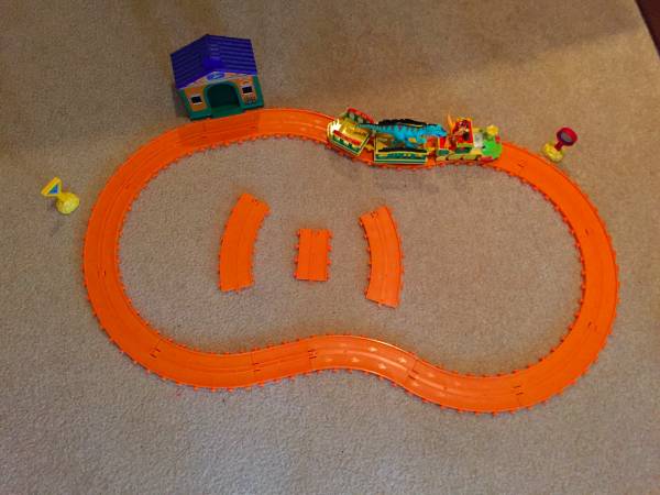 Dinosaur train motorized train set