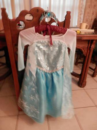 Disney Frozen Gown size 4 and Tiara