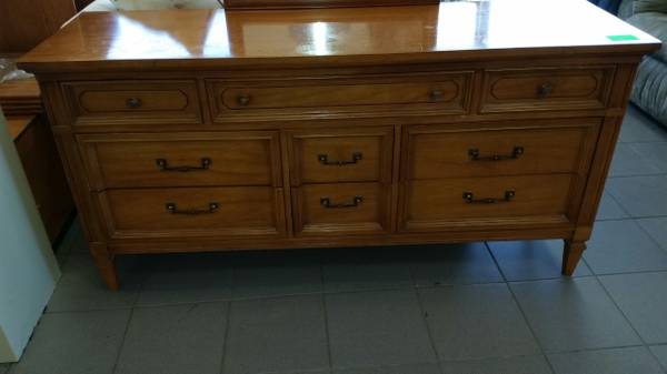 Dixie Wood 9 Drawer Bureau w Detachable Mirror