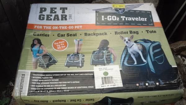 Dog carrier, tote, seat cover amp divider (Marblehead)