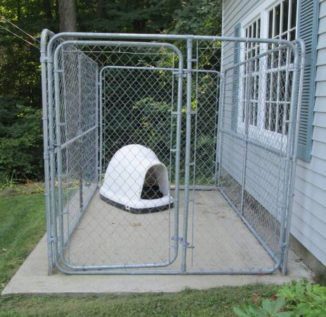DOG PEN CHAIN LINK FENCE 73 X 119