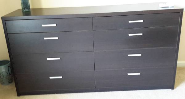 Dresser 8 drawer