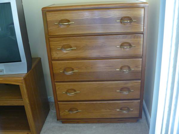 Dresser with 5 Drawers