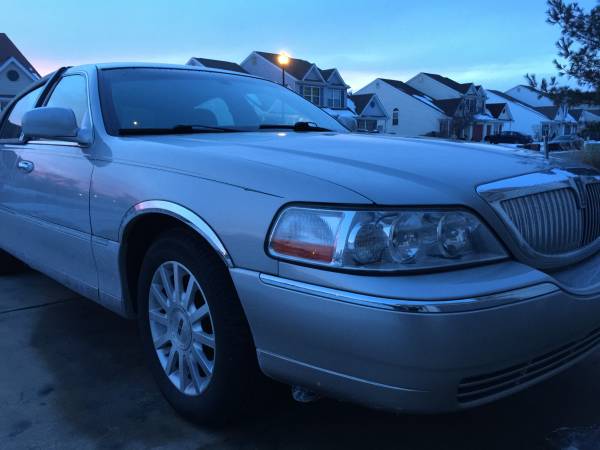 Driving services, Lincoln Town car (Middletown)