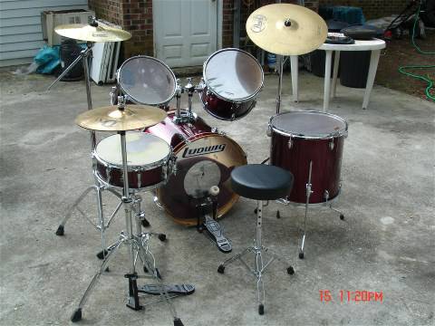 DRUMS BY YAMAHA (Florence)