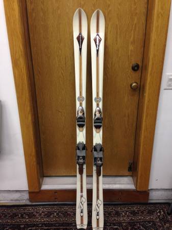 DYNASTAR Intuitive 74 skis with LOOK P12 bindings, 175cm