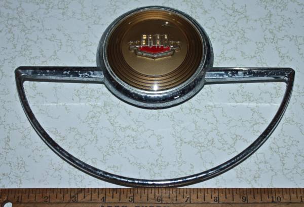 EARLY 1950S FORD STEERING WHEEL HORN