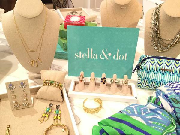 Earn FREE jewelry and accessories hosting a party (West Palm Beach, FL)