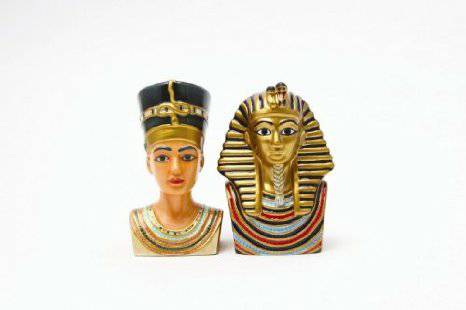Egyptian King Tut amp Queen Nefefetiti salt n peppers shakers