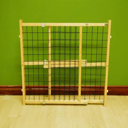 Evenflo small Wood GATE,5(ALSO HAVE A FOLDING DOG CRATE 20) (Fort Washington Road, Ft. Wash. Md 20744)