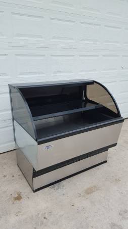 FEDERAL OPEN AIR GRAB N GO MERCHANDISER FOR SALE