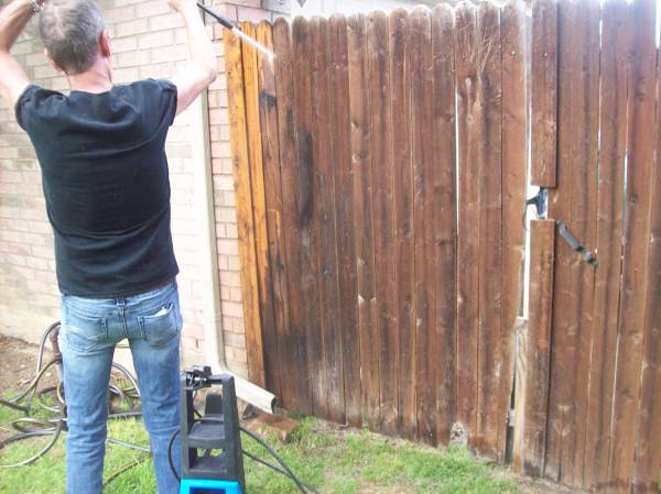 FENCE AND DECK REPAIR  HANDYMAN HELPER WANTED, WORK TODAY (carrollton)