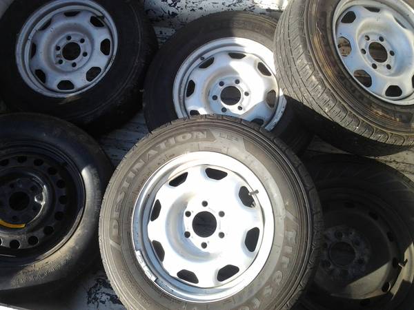Firestone Tires x4 Plus 2 Spare Tires 6 Tires. All Good Condition comes with ri (Glendale)
