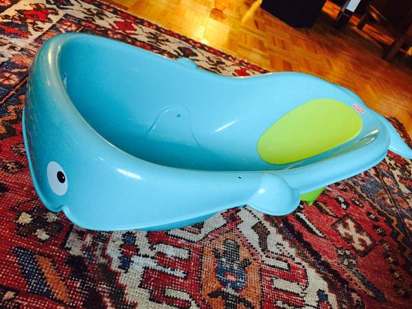 Fisher Price Whale of a Tub Baby Tub