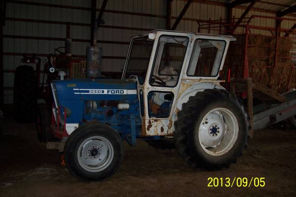 FORD 3600 DIESEL TRACTOR (1978)