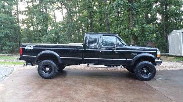 Ford F250 XLT 4x4 lifted with 7.3 idi diesel 1993