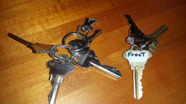 Found, keys, Porters Pt Rd (Colchester)