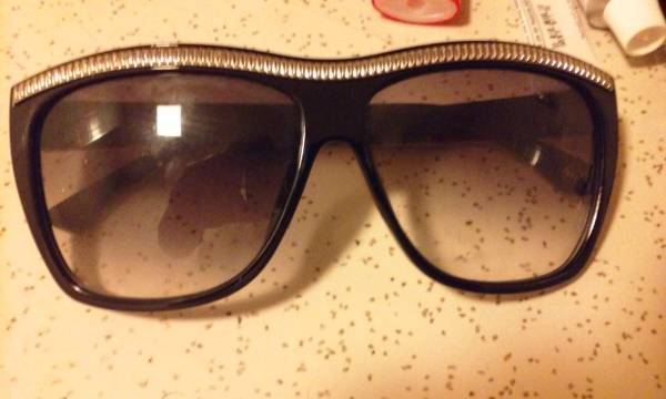 Found Michael Kors designer sunglasses (Brookpark)