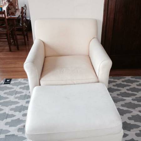 Free comfy armchair and ottoman (pickup only) (Queen Anne)