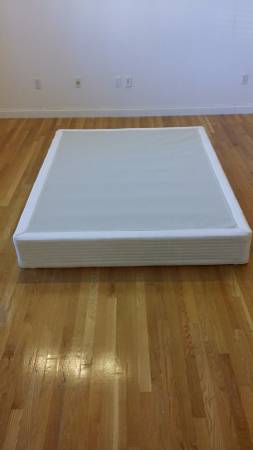 free queen sized boxspring (somerville)