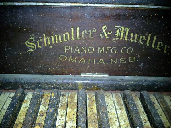 Free upright piano (Neola Iowa)