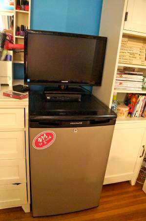 Frigidaire Compact Refridgerator