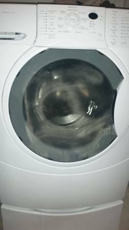 Front loading washerdryer WITH PEDESTALS  REDUCED PRICE