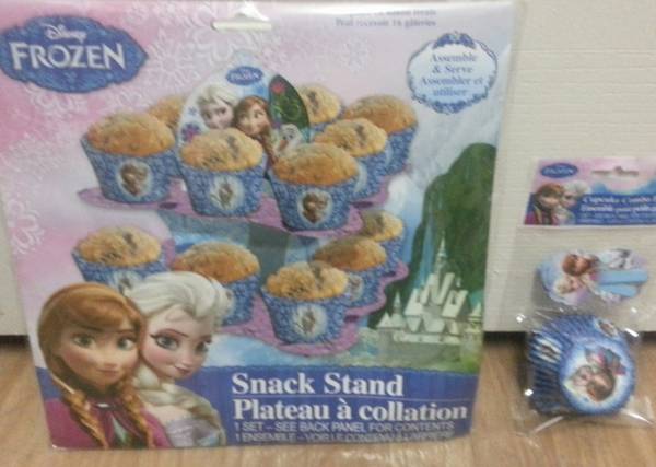 FROZEN partyware toy box sets